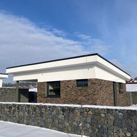 Apartman Nad Prehradou Frydek-Mistek Exterior photo